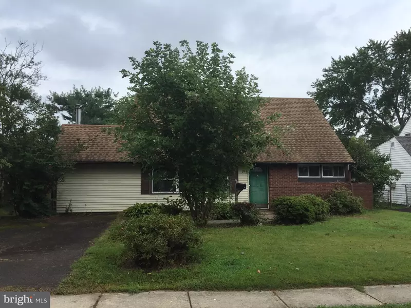 47 KRAFT LN, Levittown, PA 19055