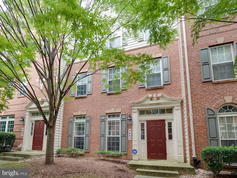 5663 HARRINGTON FALLS LN #T, Alexandria, VA 22312