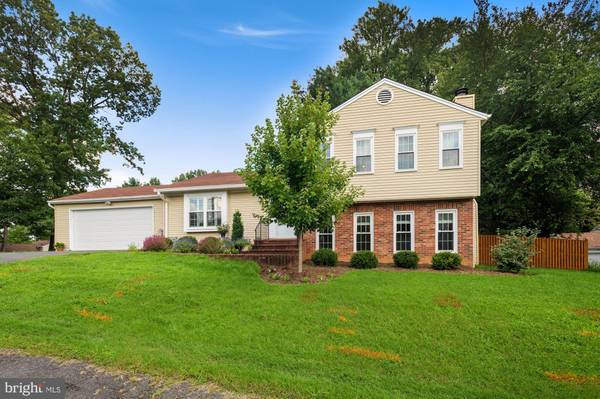 7613 VIRGINIA LN, Falls Church, VA 22043