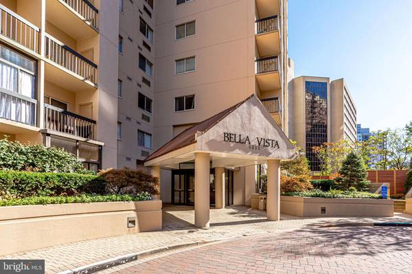 Arlington, VA 22202,1211 S EADS ST #1208