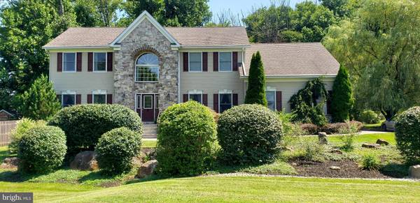 160 KICHLINE RD, Hellertown, PA 18055