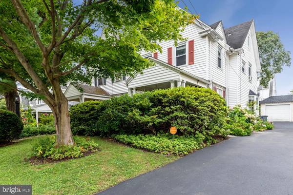 2940 OAKFORD RD, Ardmore, PA 19003