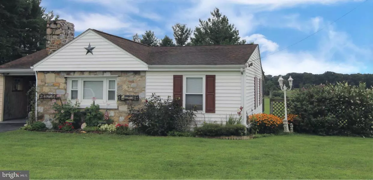 437 WHISPERING HILL RD, Luray, VA 22835