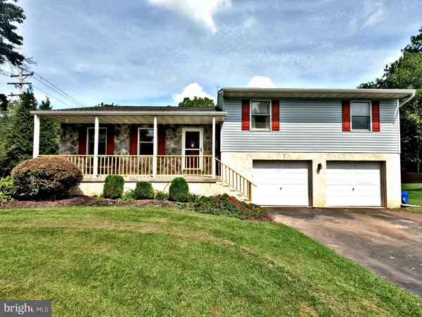 100 CONSTITUTION AVE, Reading, PA 19606