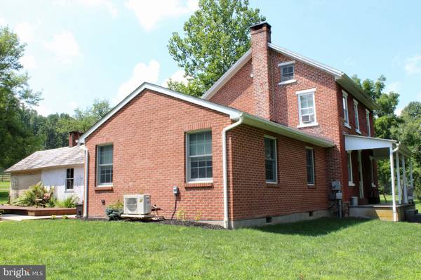 114 S PARK AVE, Mertztown, PA 19539