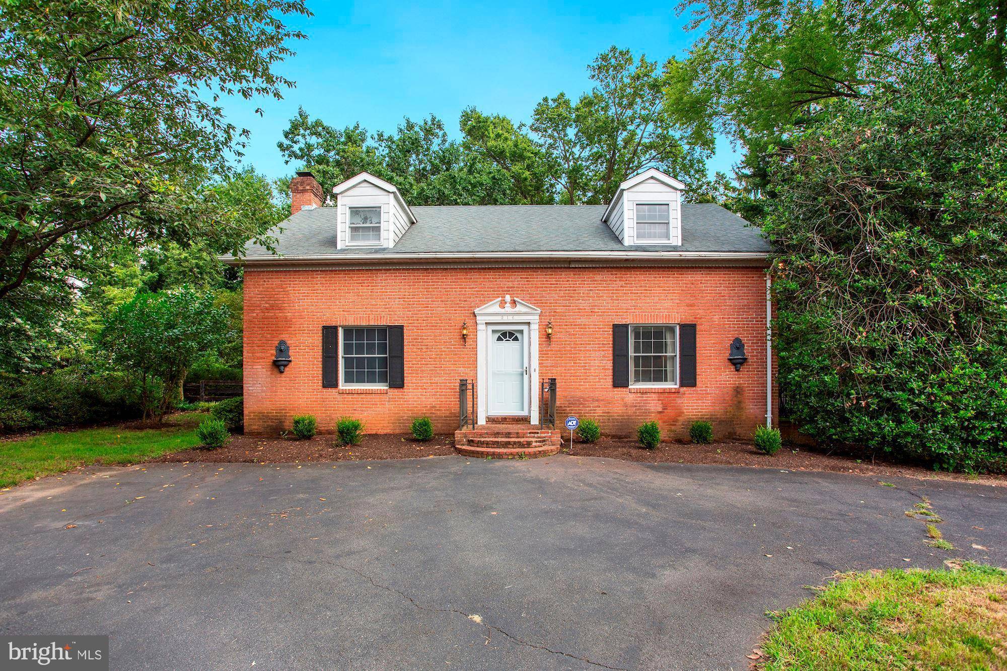 216 NORTH ST NE, Leesburg, VA 20176