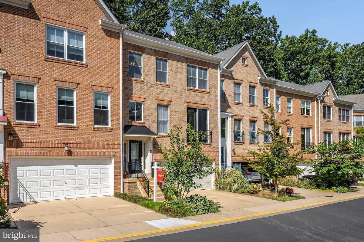 Reston, VA 20190,11502 WATERHAVEN CT