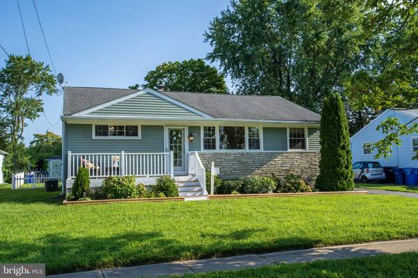 532 RIVER DR, Riverside, NJ 08075