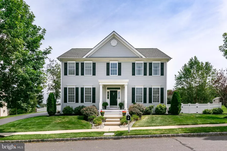 102 ADELPHIA DR, Crosswicks, NJ 08515