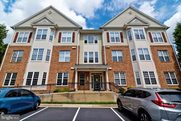 6476 CHEYENNE DR #201, Alexandria, VA 22312