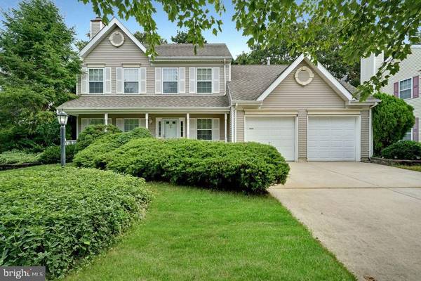 48 HICKORY CIR, Barnegat, NJ 08005