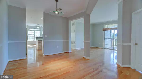 Alexandria, VA 22312,6480 CHEYENNE DR #302