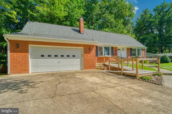 8616 CLYDESDALE RD, Springfield, VA 22151