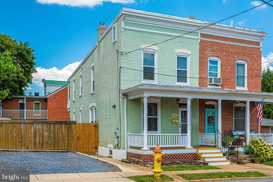 203 WASHINGTON ST, Frederick, MD 21701