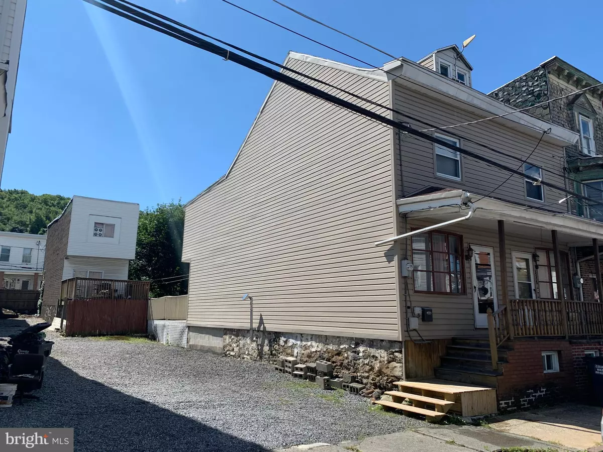 Mahanoy City, PA 17948,332 W MAHANOY ST