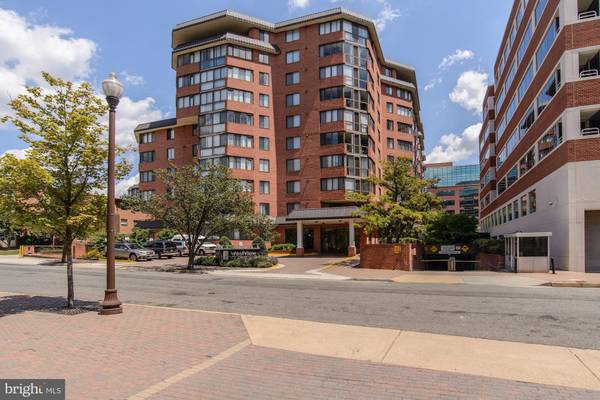 1001 N VERMONT ST #1006, Arlington, VA 22201