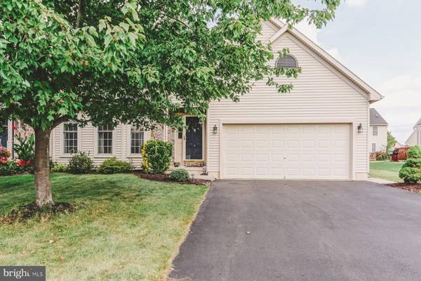 3456 GREEN LEAF DR, Mount Joy, PA 17552