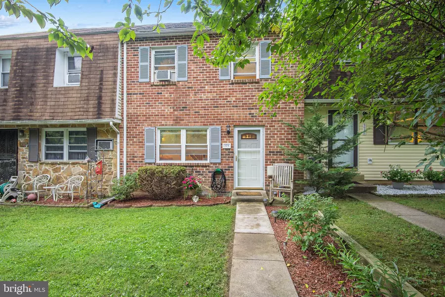 379 WELLS TER, West Chester, PA 19380