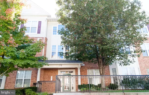 6475 CHEYENNE DR #303, Alexandria, VA 22312