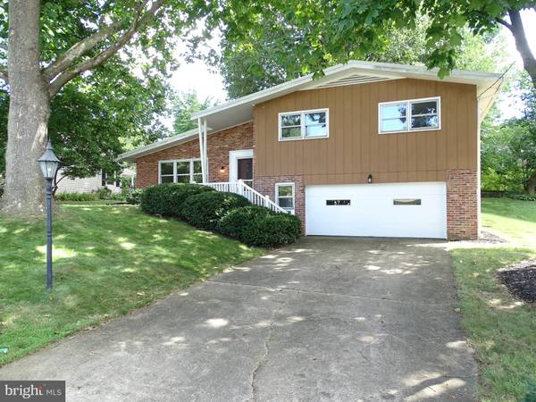 760 HOFFMAN RD, York, PA 17403