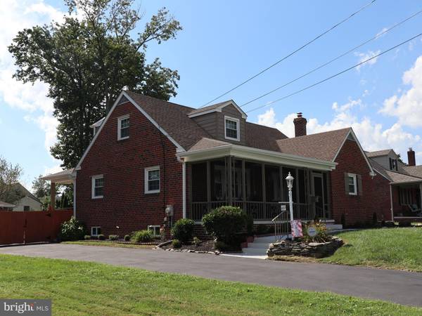 627 BRIGHTON TER, Holmes, PA 19043