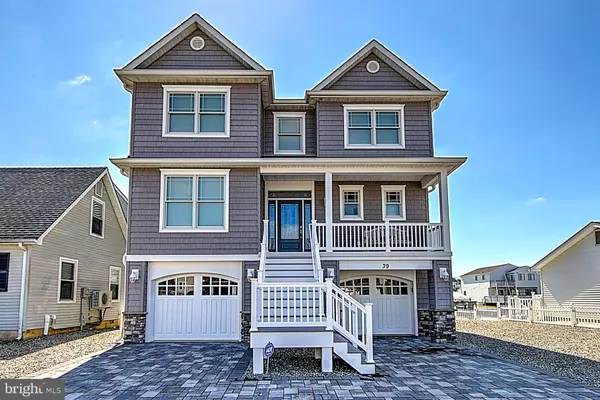 39 AARON DR, Manahawkin, NJ 08050