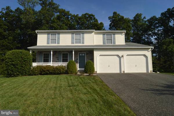 221 WOODBRIDGE LN, Douglassville, PA 19518