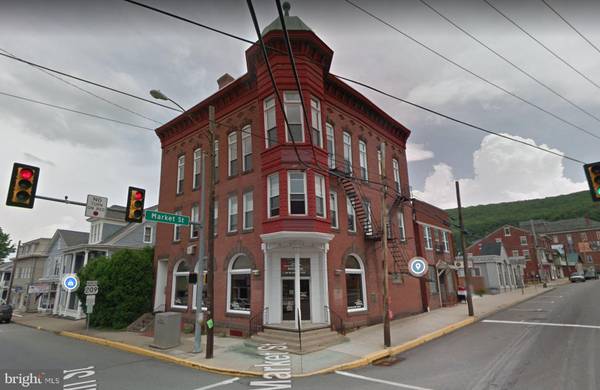 2 E MAIN ST, Elizabethville, PA 17023