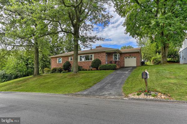 1640 CLOVER LN, York, PA 17403