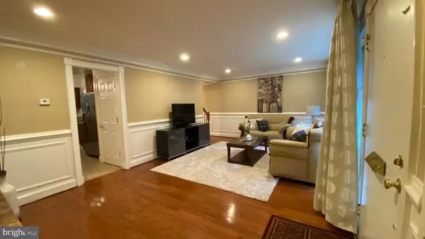 Annandale, VA 22003,4769 PARKMAN CT