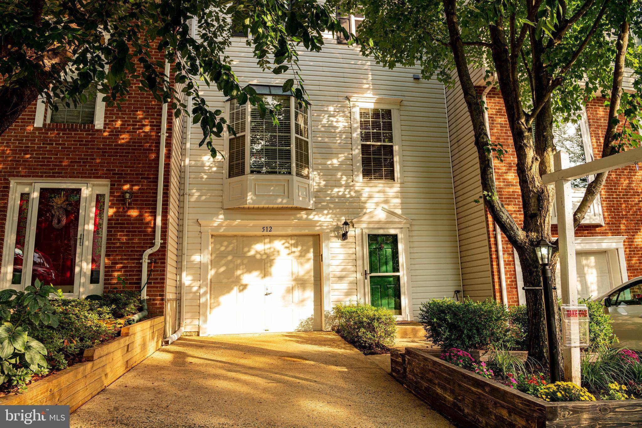512 BRECKINRIDGE SQ SE, Leesburg, VA 20175