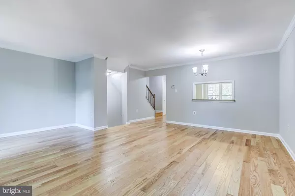 Alexandria, VA 22304,5403 BARRISTER PL