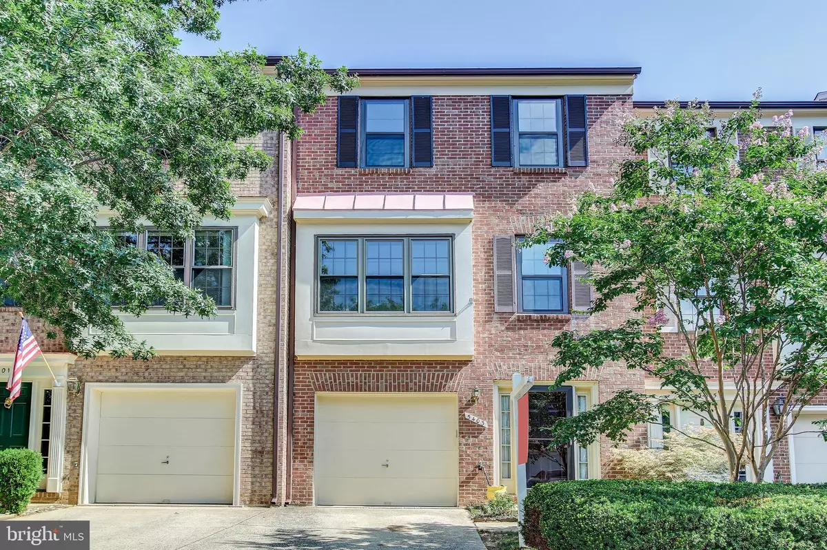 Alexandria, VA 22304,5403 BARRISTER PL