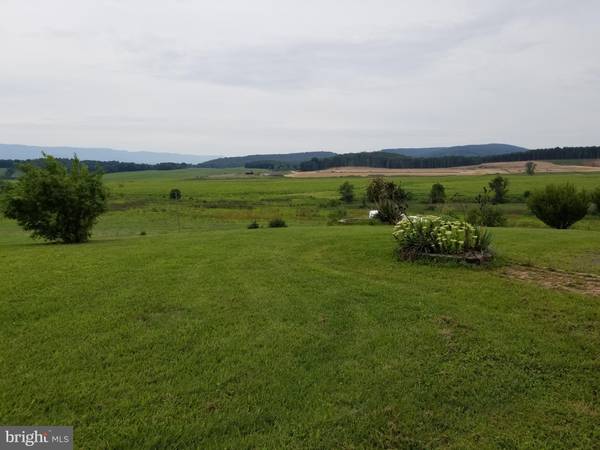 318 WEBB LN, Old Fields, WV 26845