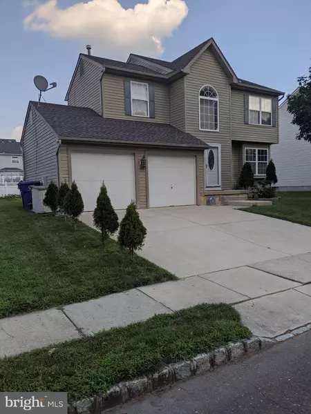 37 KAREMARK DR, Burlington, NJ 08016