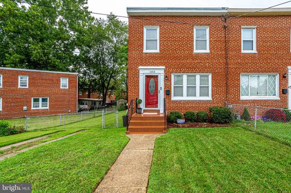 1103 BOOKER DR, Capitol Heights, MD 20743