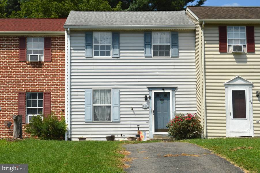 141 STONE HOUSE LN, Columbia, PA 17512