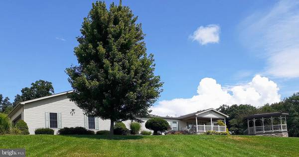 472 HIGH POINT DR, Maysville, WV 26833