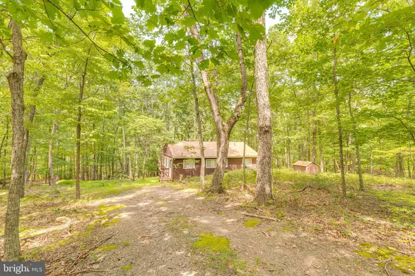 Hedgesville, WV 25427,79 HEMLOCK HILL