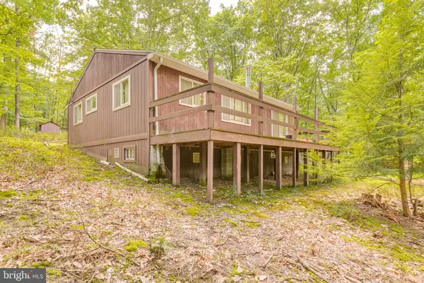 Hedgesville, WV 25427,79 HEMLOCK HILL