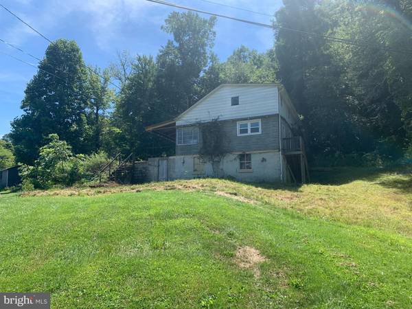 104 CHAPEL RD, Boyertown, PA 19512