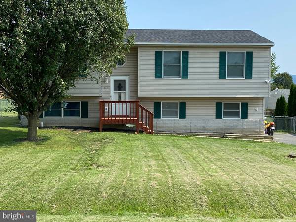 141 WISE AVE, Strasburg, VA 22657