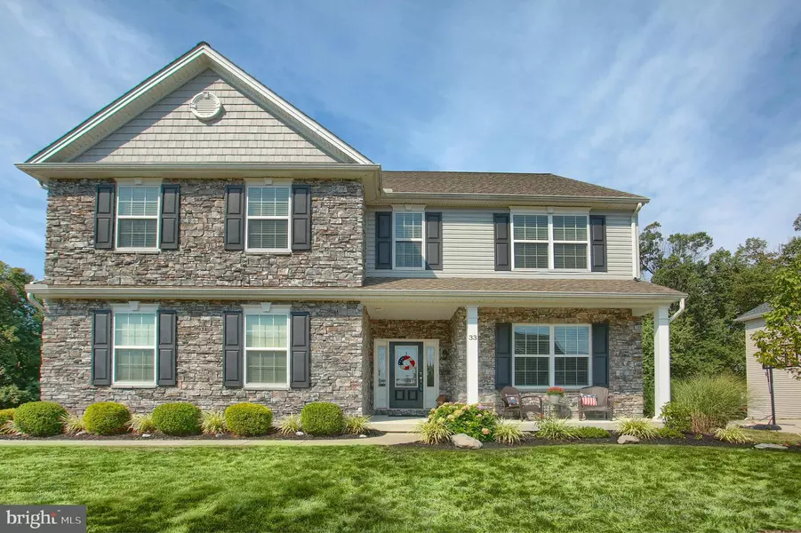 33 BALFOUR DR, Mechanicsburg, PA 17050