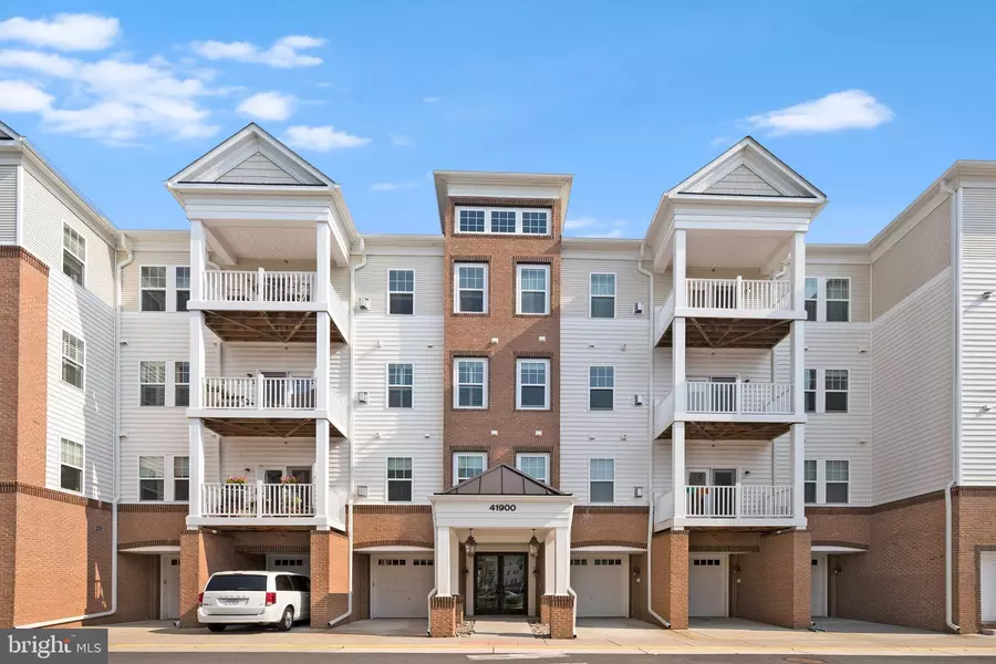 41900 METAMORPHIC SQ #403, Aldie, VA 20105