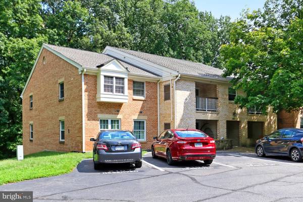 5821 COVE LANDING RD #302, Burke, VA 22015