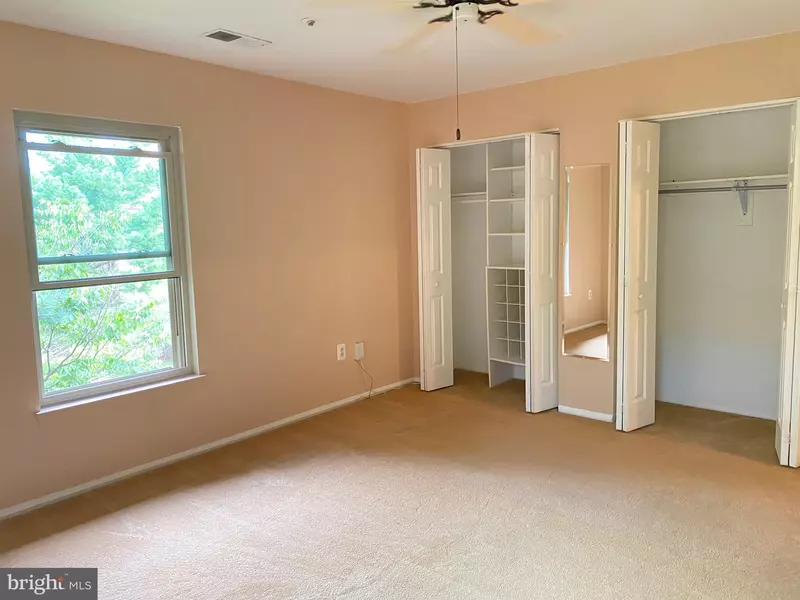 18503 SWEET AUTUMN DR #302, Gaithersburg, MD 20879