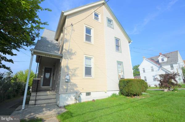 Whitehall, PA 18052,3104 S 5TH AVE