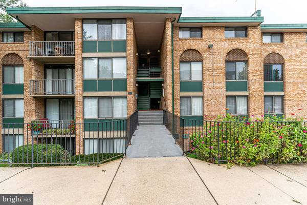 527 N ARMISTEAD ST #303, Alexandria, VA 22312