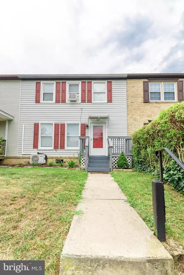 Martinsburg, WV 25401,242 SURREY CT