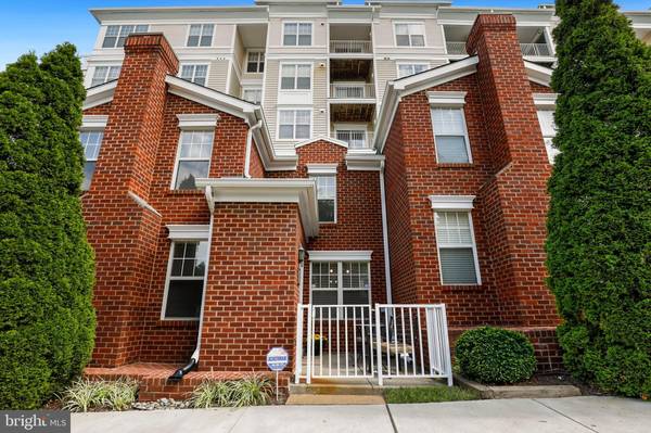 1645 INTERNATIONAL DR #TH14, Mclean, VA 22102